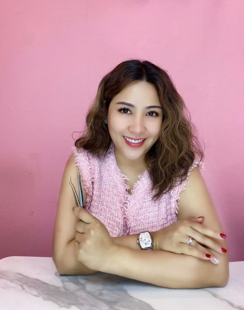 โรงเรียนและสถาบันสอนต่อขนตาที่ไหนดี มีใบประกาศ ศูนย์ฝึกอาชีพ